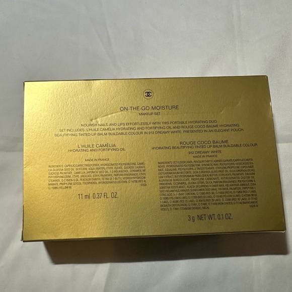 Chanel On The Go Moisture Gift Set - Picture 5 of 12
